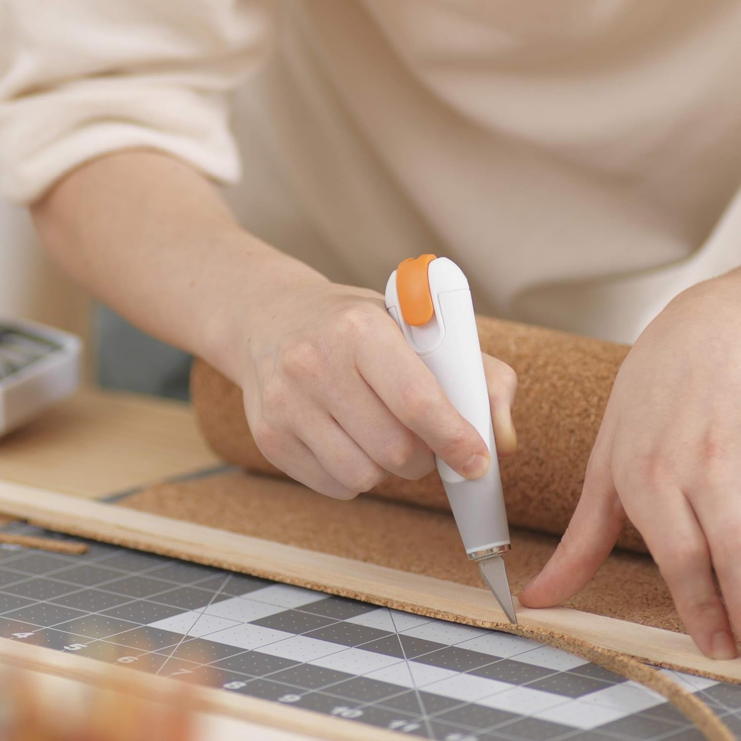 Crafts  Easy Change Detail Blade, Heavy Duty Knife W/