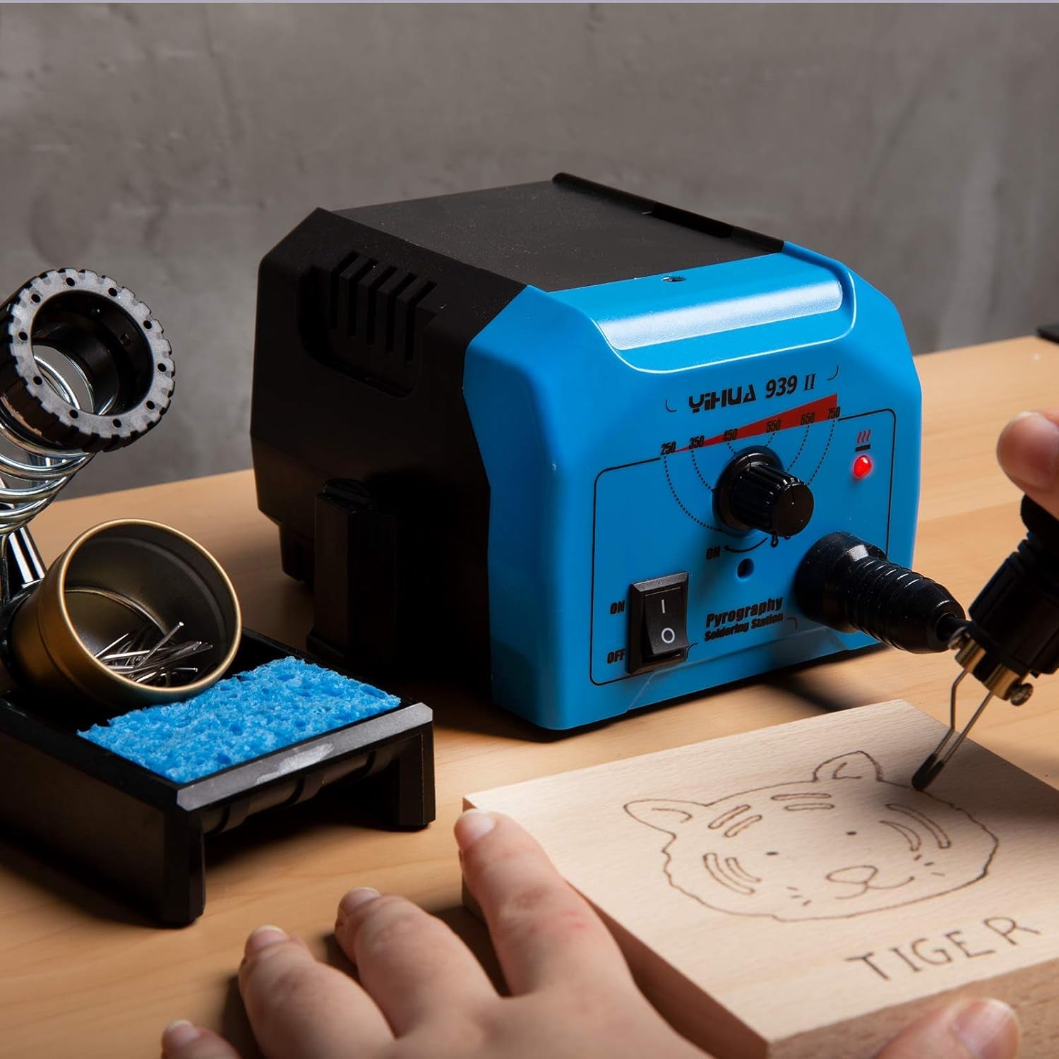 939-II Wood Burning Kit Station Pyrography Pen 250~750℃/482~1382℉ Temperature Adjustable with 20 Wire Nibs, 1 Stable Pen Holder, 2 Stencils, 2 Scrap Wood, 1 S/S Tweezers, and 1 Pliers (Blue)